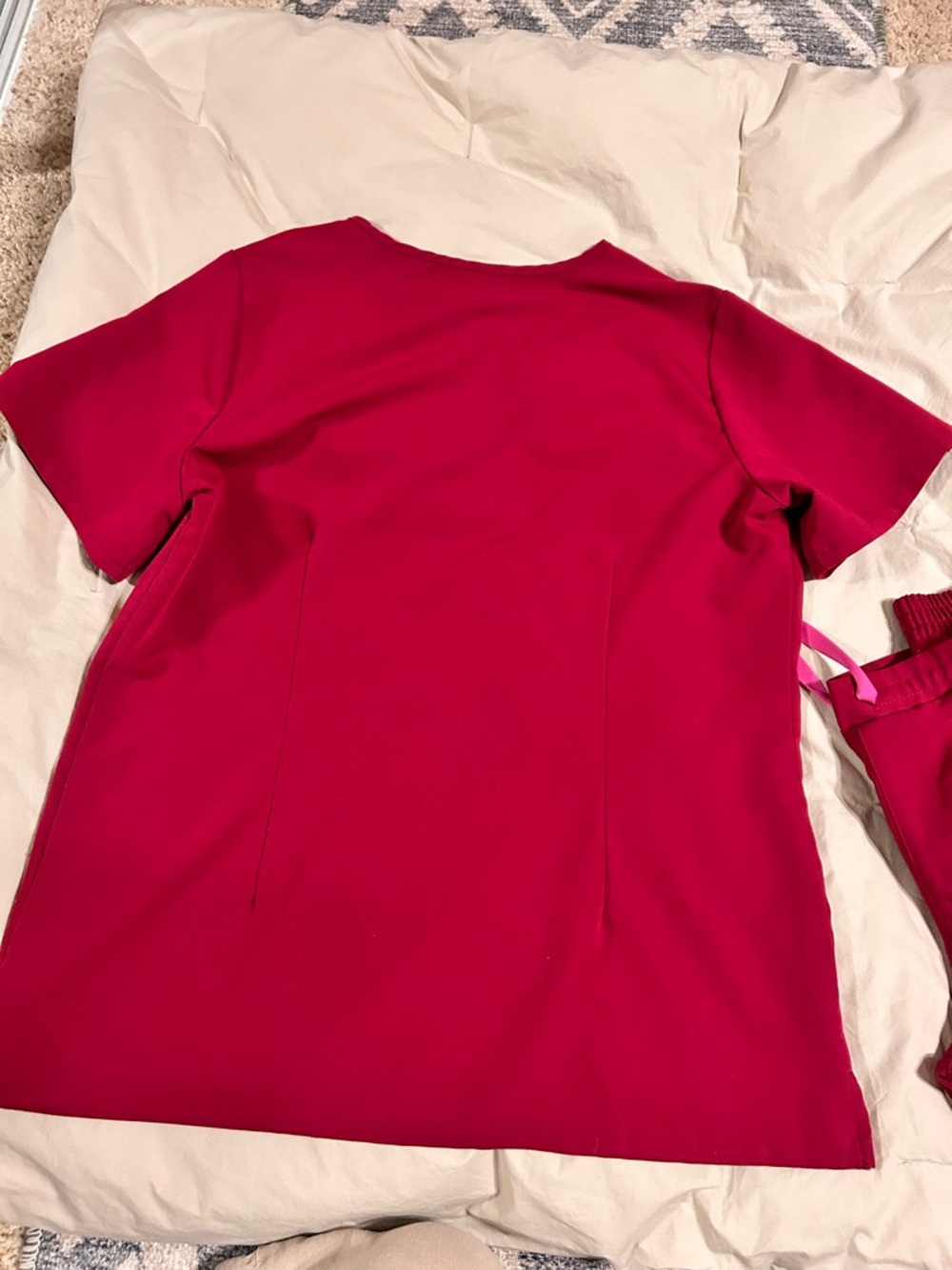 FIGS Women's Scrub Set  Pink color - Picture 6 of 10